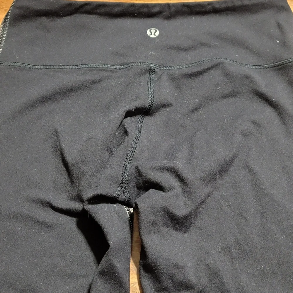 Lululemon Mosaic Print‎ High Rise Leggings Black Grey Geometric Size 4 BG